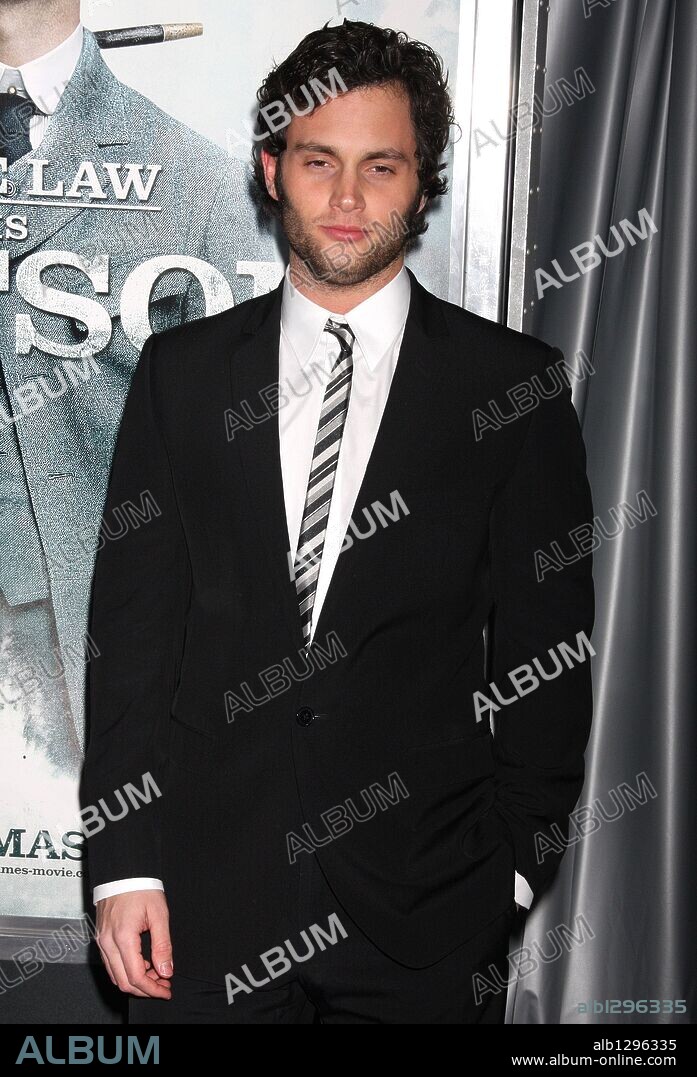 PENN BADGLEY. Dec 17, 2009 - New York, NY, USA - PENN BADGELY at the 'Sherlock Holmes' New York Premiere which took place at Alice Tully Hall at Lincoln Center. 17/12/2009