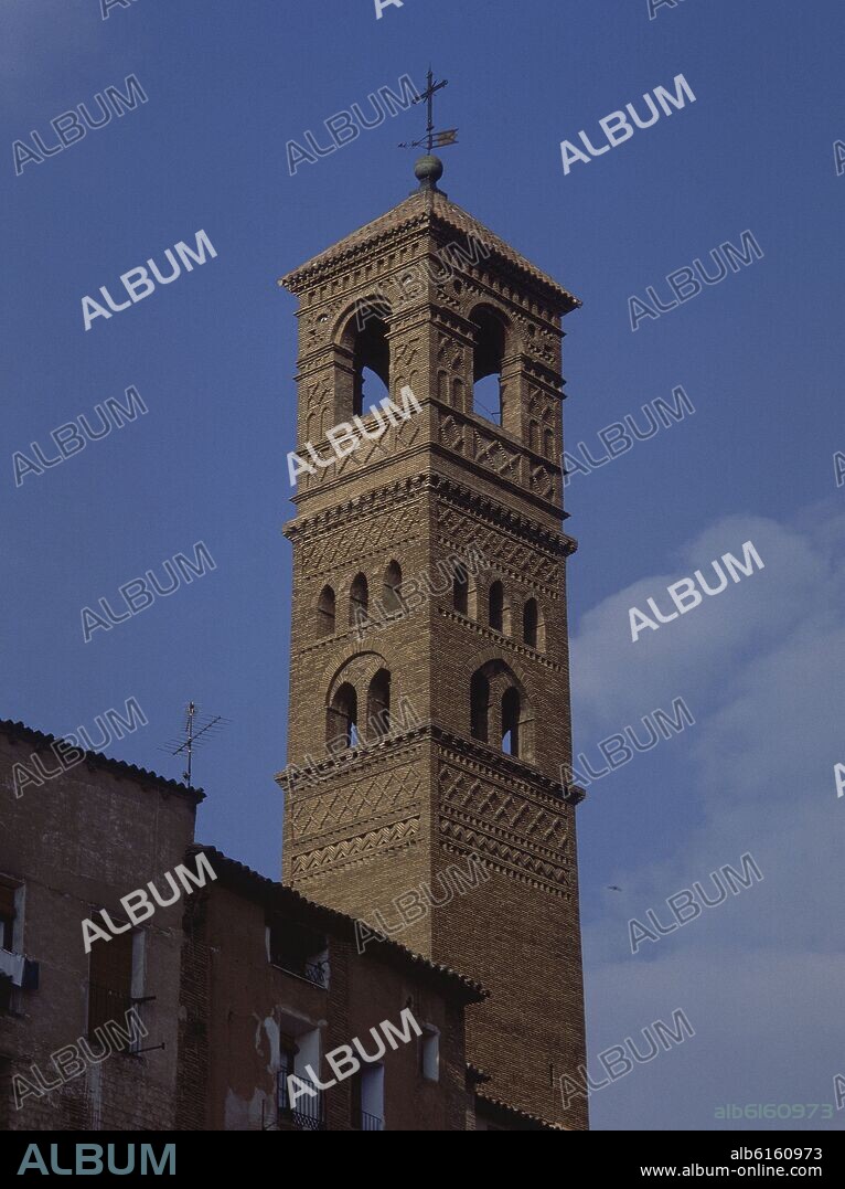 TORRE MUDEJAR DE LA IGLESIA DE LA MAGDALENA - SIGLO XV - MUDEJAR ARAGONES - FOTO AÑOS 80.