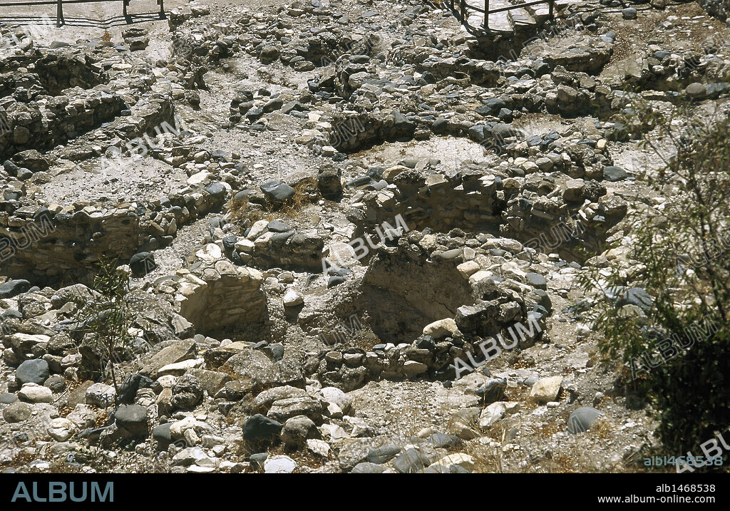 ARTE PREHISTORICO. NEOLITICO. CHIPRE. Vista de las ruinas de las viviendas de un poblado datadas hacia el IV milenio a. C. Declarado Patrimonio de la Humanidad. Khirokitia.
