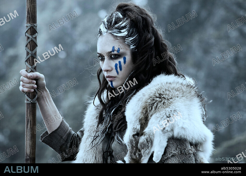 OLGA KURYLENKO en CENTURION, 2010, dirigida por NEIL MARSHALL. Copyright CELADOR FILMS.