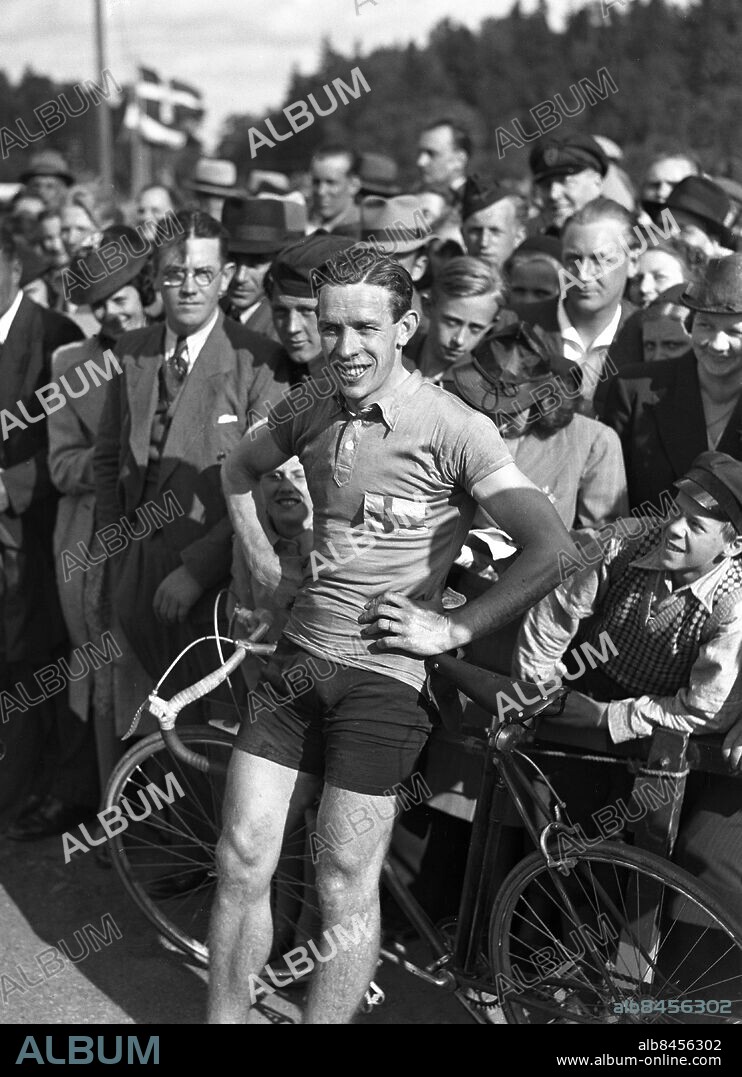 ARKIV 1939. Ingvar Ericsson, svensk cyklist och medeldistanslöpare. Ingvar Ericsson, swedish cyclist och middle distance runner.. Foto: TT Historical/1900. Scanpix Sweden.