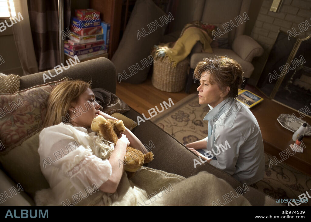JANE FONDA and LINDSAY LOHAN in GEORGIA RULE, 2007, directed by GARRY MARSHALL. Copyright UNIVERSAL PICTURES/MORGAN CREEK PRODUCTIONS/TRUST ME / BATZDORFF, RON.