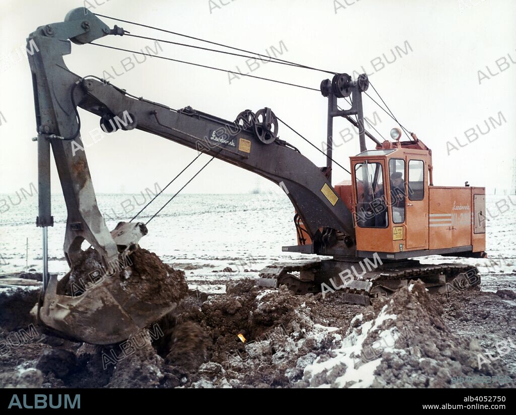 Excavator manufactured by Landsverk, Landskrona, Sweden 1971. From the Landskrona Museum Collection.