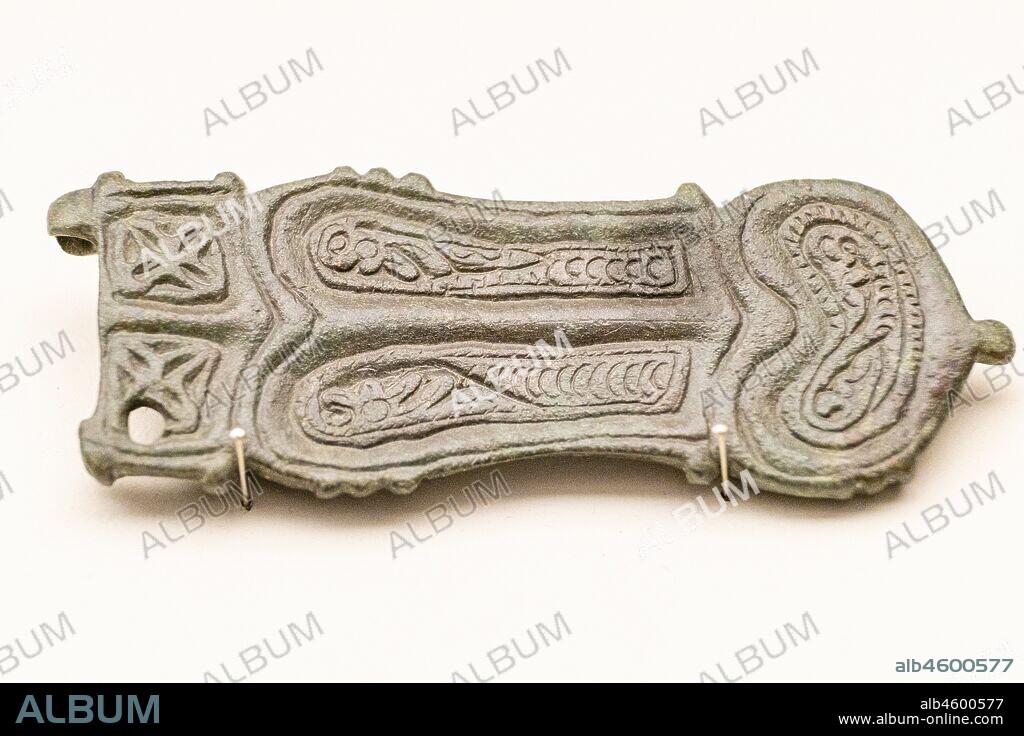 broche de cinturon de placa liriforme, Carranque, Museo de los Concilios y la Cultura Visigoda, Iglesia de San Román,Toledo, Castilla-La Mancha, Spain.