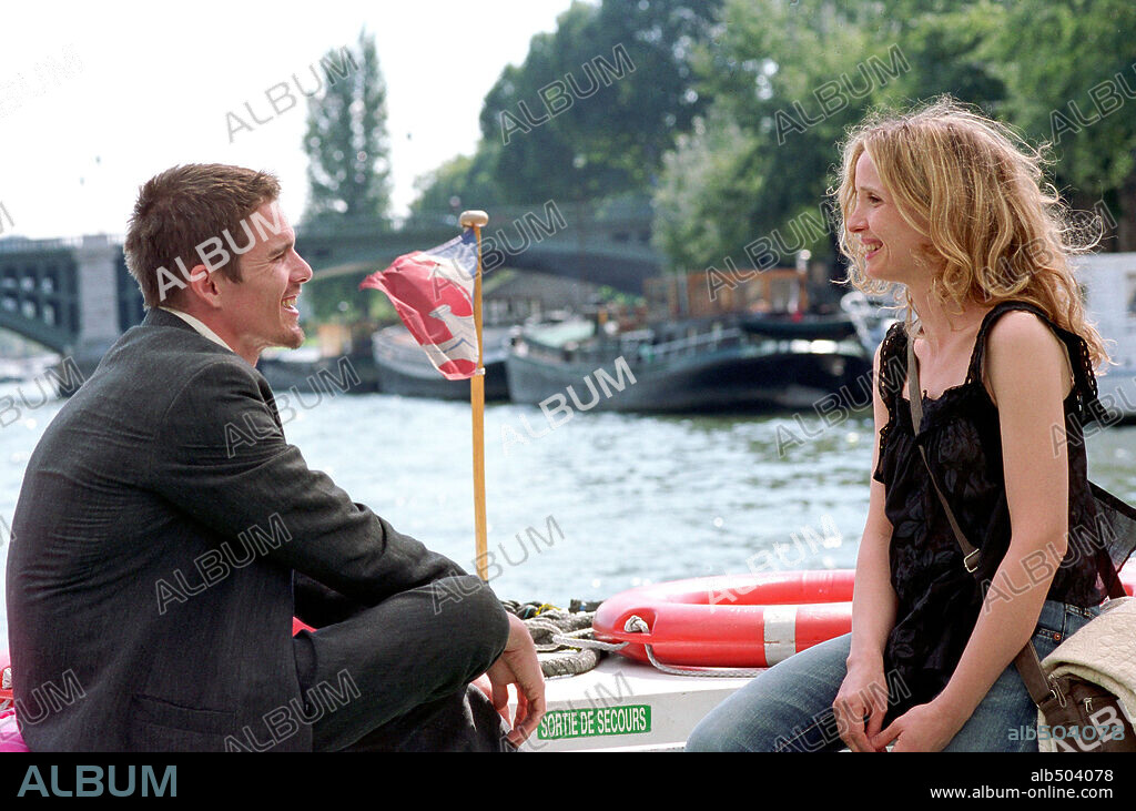 ETHAN HAWKE and JULIE DELPY in BEFORE SUNSET, 2004, directed by RICHARD LINKLATER. Copyright CASTLE ROCK ENTERTAINMENT.