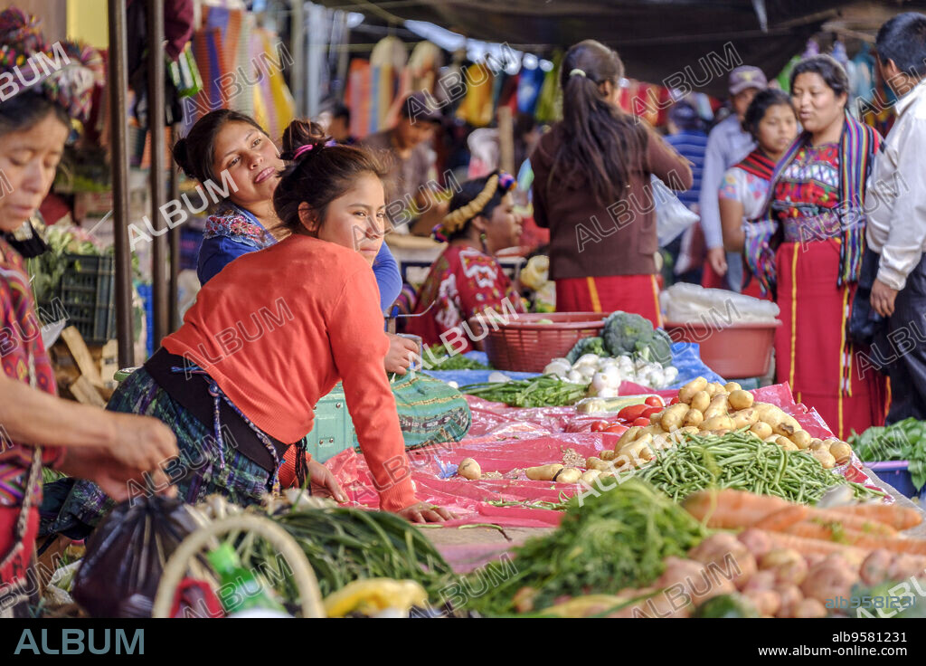 Traditional market, Nebaj, Quiché Department, Guatemala, Central America.