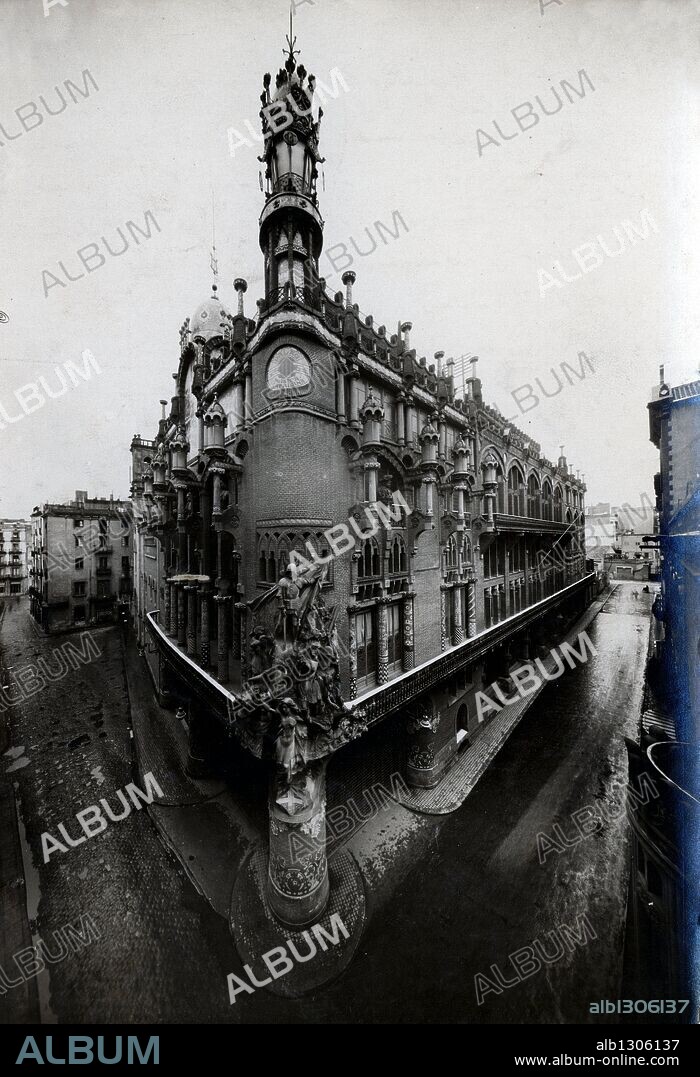 Palau de la Música Catalana, en Barcelona, sede del "Orfeó Català". Año 1916.