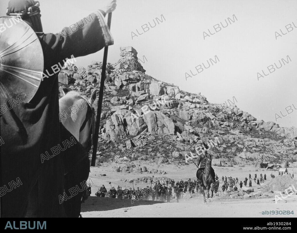 LOS CIEN CABALLEROS, 1964 (I CENTO CAVALIERI), dirigida por VITTORIO COTTAFAVI. Copyright PROCUSA.