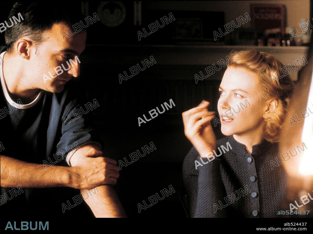 ALEJANDRO AMENABAR y NICOLE KIDMAN en LOS OTROS, 2001 (THE OTHERS), dirigida por ALEJANDRO AMENABAR. Copyright DIMENSION FILMS.
