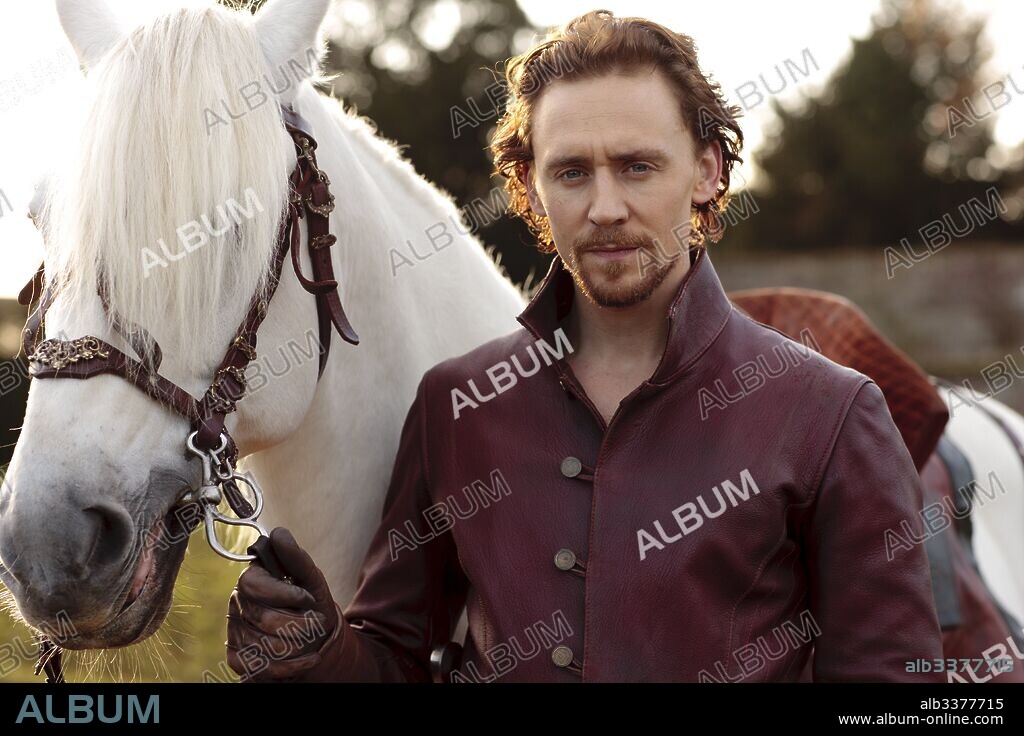 TOM HIDDLESTON in THE HOLLOW CROWN, 2012, directed by RICHARD EYRE, RUPERT GOOLD and THEA SHARROCK. Copyright BRITISH BROADCASTING CORPORATION (bbc).