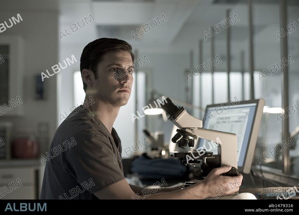 MILO VENTIMIGLIA en JUEGOS CRIMINALES, 2008 (PATHOLOGY), dirigida por MARC SCHOLERMANN. Copyright Metro-Goldwyn-Mayer (MGM).