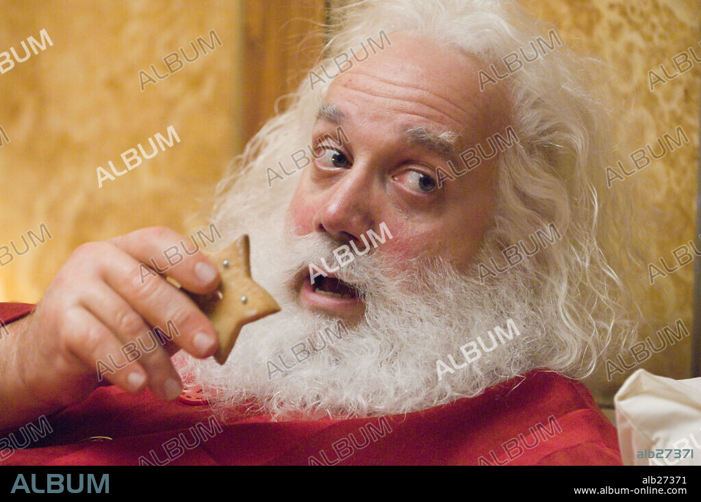 PAUL GIAMATTI in FRED CLAUS, 2007, directed by DAVID DOBKIN. Copyright WARNER BROS. PICTURES/SILVER PICTURES/DAVID DOBKIN PROD./ / BUITENDIJK, JAAP.