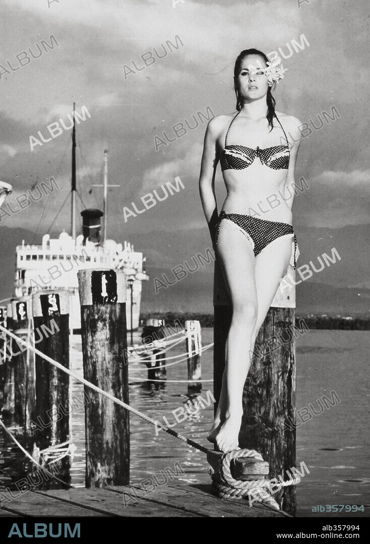 URSULA ANDRESS. 1962