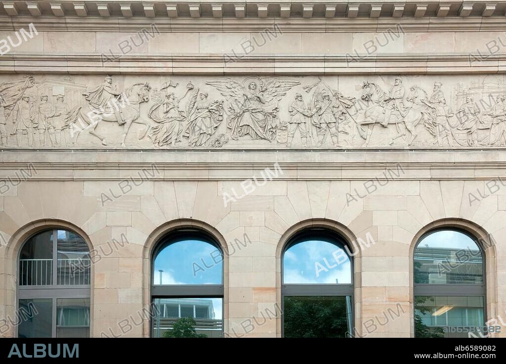 Deutschland, Nordrhein-Westfalen, Wuppertal-Barmen, Geschwister-Scholl-Platz, Barmer Ruhmeshalle (Haus der Jugend), Baudetail.