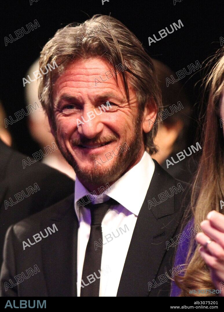 SEAN PENN. Sept. 27, 2015 - New York City, NY, USA - Sean Pean attending the Clinton Global Citizen Awards during the second day of the 2015 Clinton Global Initiative's Annual Meeting at the Sheraton New York Hotel on September 27, 2015 in New York City. 27/09/2015