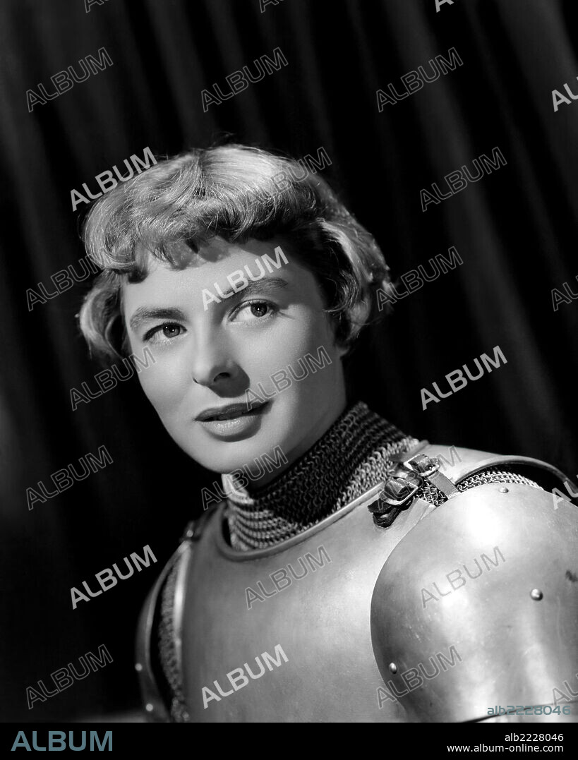 JUANA DE ARCO and INGRID BERGMAN. INGRID BERGMAN in JOAN OF ARC, 1948, directed by VICTOR FLEMING. Copyright UNITED ARTISTS.