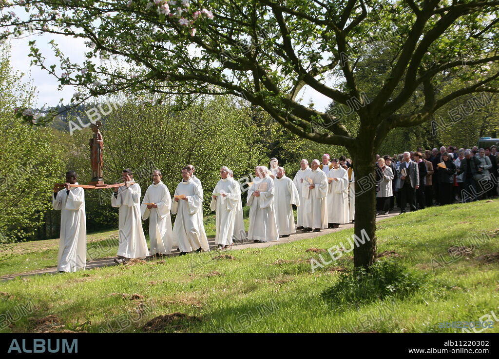 Procession at Landevennec Abbey, Finistere, Brittany, France, Europe.