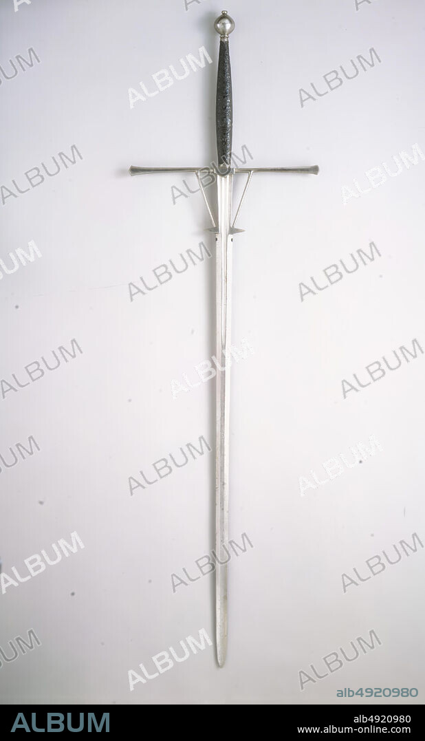 Two-Handed Sword, Italian, 15th16th century, Italian, Steel, gold, L. 66 1/2 in. (168.9 cm); L. of blade 50 3/4 in. (128.9 cm); W. 19 1/8 in. (48.6 cm); Wt. 6 lb. 2 oz. (2778.3 g), Swords.