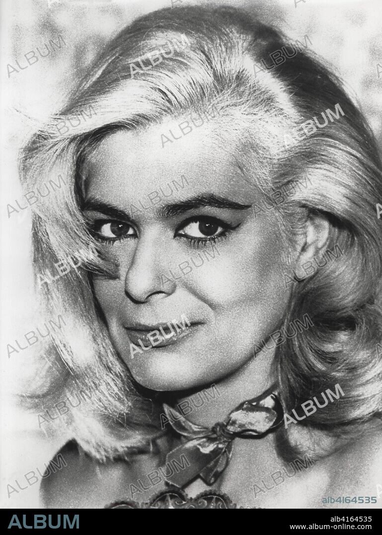 Melina Mercouri (1920-1994), actriz cinematográfica griega.