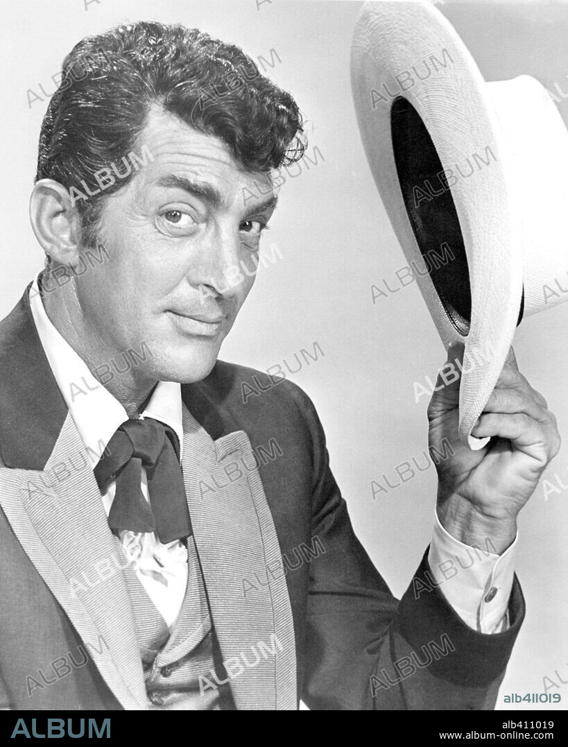 DEAN MARTIN in 4 FOR TEXAS, 1963, directed by ROBERT ALDRICH. Copyright WARNER BROTHERS.