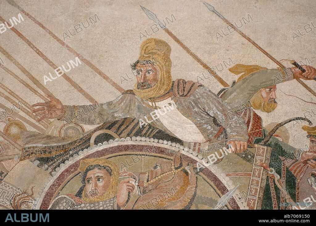 MOSAICO DE ALEJANDRO - DETALLE DE DARIO III EN SU CARRO - SIGLO II AC - PROCEDENTE DE LA CASA DE FAUNO DE POMPEYA.