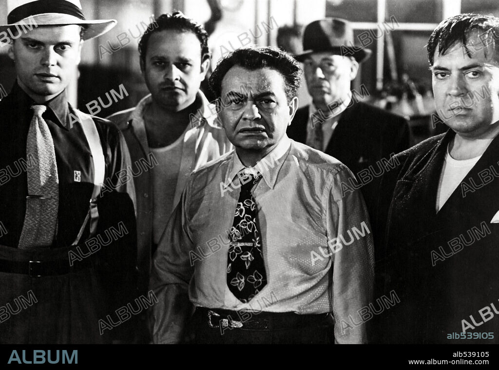 DAN SEYMOUR, EDWARD G. ROBINSON, HARRY LEWIS and THOMAS GOMEZ in KEY LARGO, 1948, directed by JOHN HUSTON. Copyright WARNER BROTHERS.
