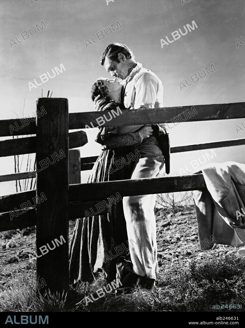 CLARK GABLE and VIVIEN LEIGH in GONE WITH THE WIND, 1939, directed by GEORGE CUKOR and VICTOR FLEMING. Copyright M.G.M.
