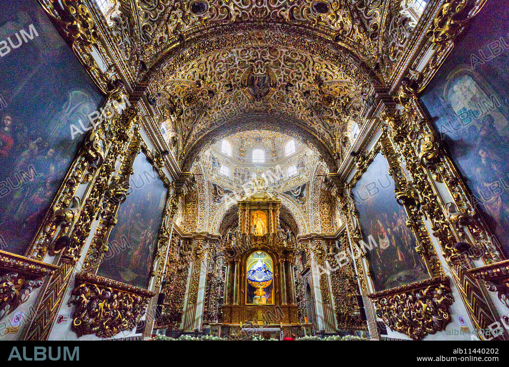 Nave and Aspe, Chapel of the Rosario, 1690, Santo Domingo Church, Historic Center, UNESCO World Heritage Site, Puebla, Puebla State, Mexico.