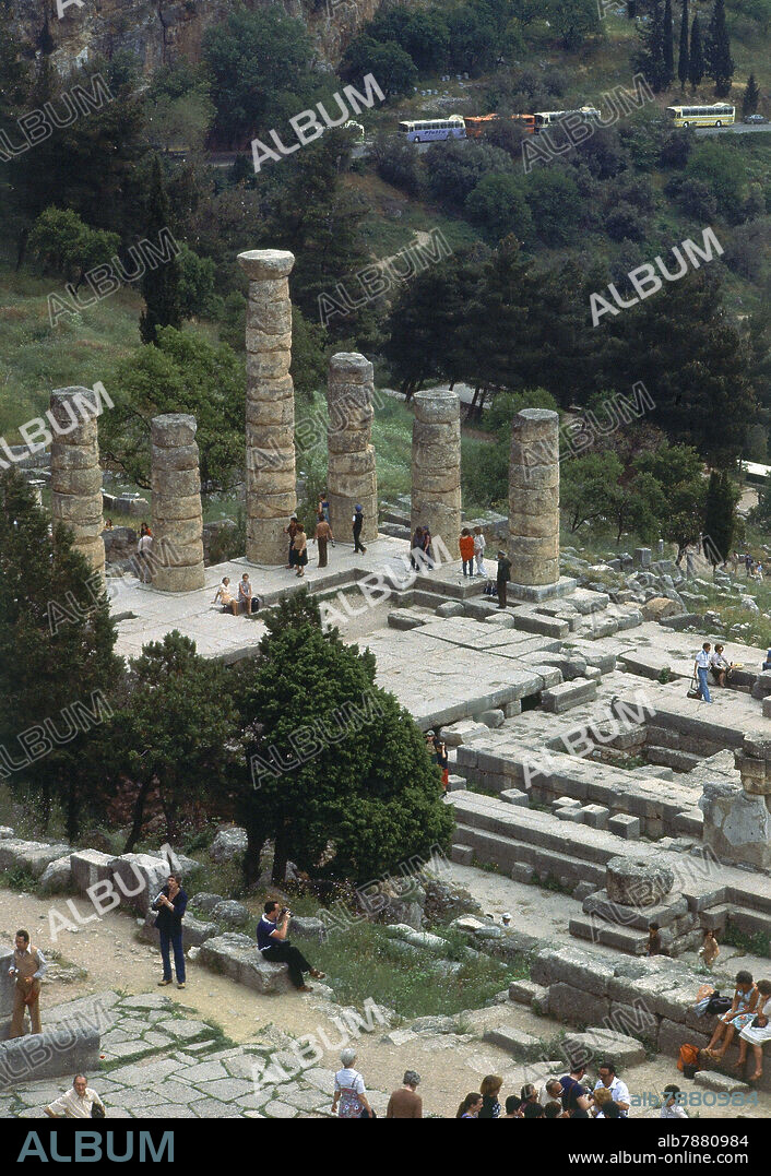 TEMPLO DE APOLO EN DELFOS - SIGLO IV AC.