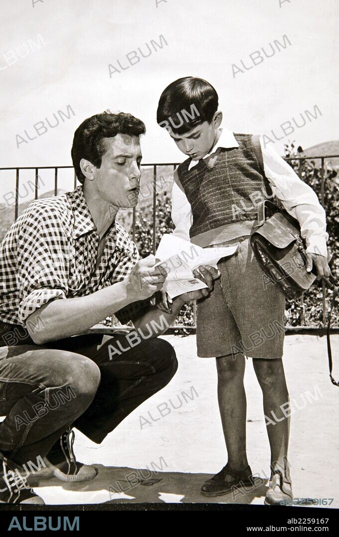 PELICULA : SAETA DEL RUISEÑOR , 1957. DIRECTOR , ANTONIO DEL AMO. ACTORES , JOSELITO , MANOLO ZARZO.