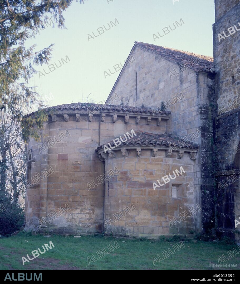 ABSIDES ROMANICOS - SIGLO XII - ROMANICO ASTURIANO.