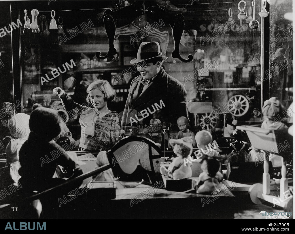 PETER LORRE en M, EL VAMPIRO DE DUSSELDORF, 1931 (M), dirigida por FRITZ LANG. Copyright NERO-FILM AG, BERLIN.