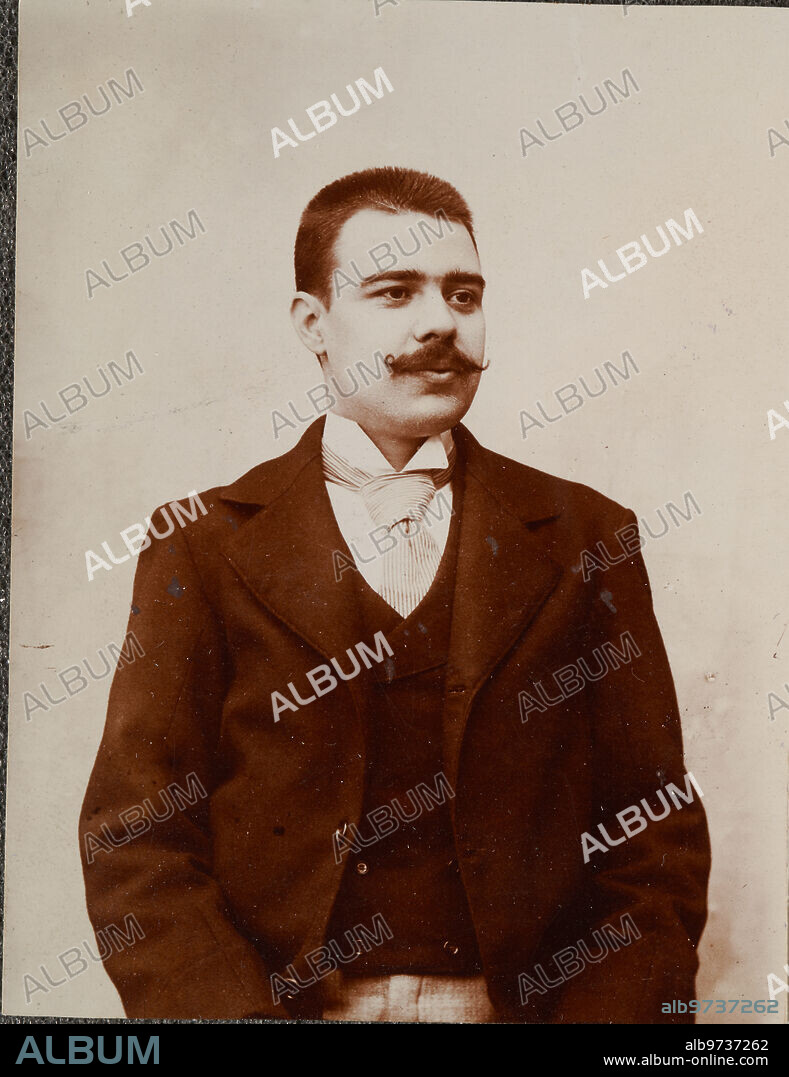 Alicante, 1906. El periodista de "El Noticiero" Pascual Orozco, protagonista de un duelo contra el teniente de Infantería Francisco Pérez Garver, que resultó gravemente herido.