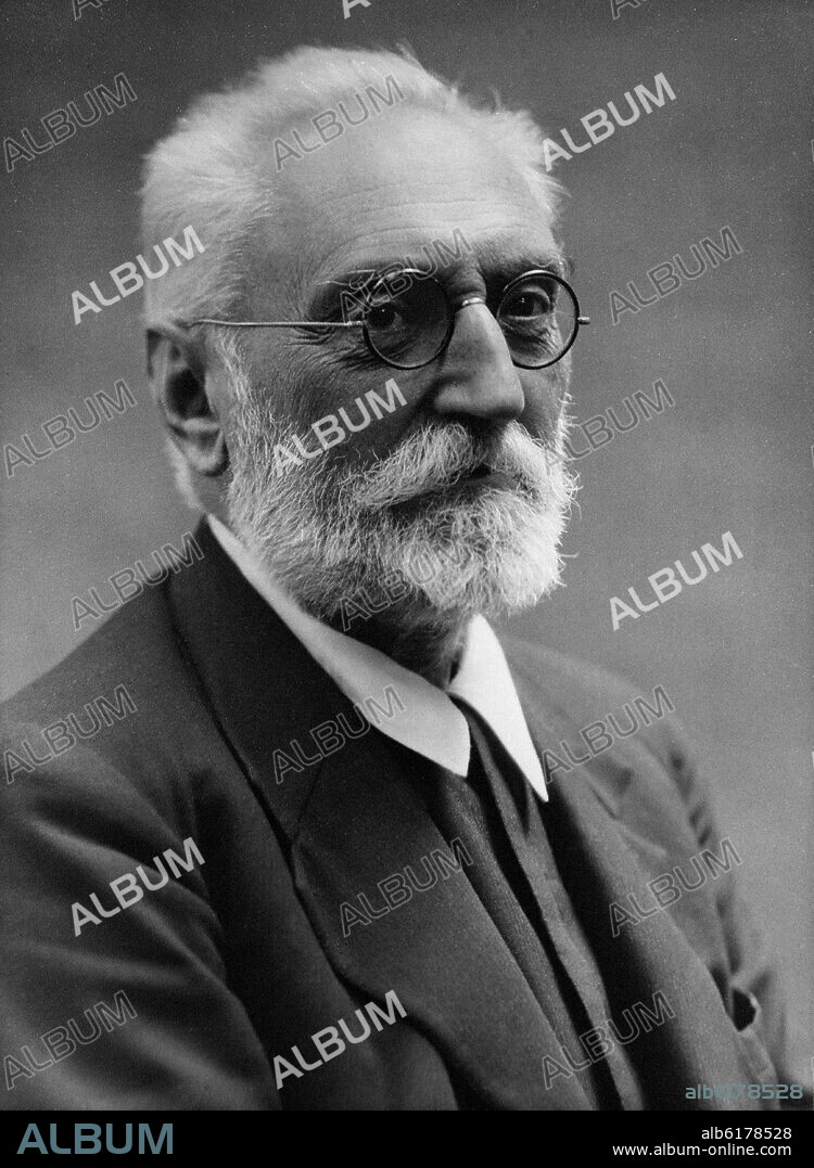 MIGUEL DE UNAMUNO (1864-1936) ESCRITOR Y FILOSOFO ESPAÑOL PERTENECIENTE A LA GENERACION DEL 98.