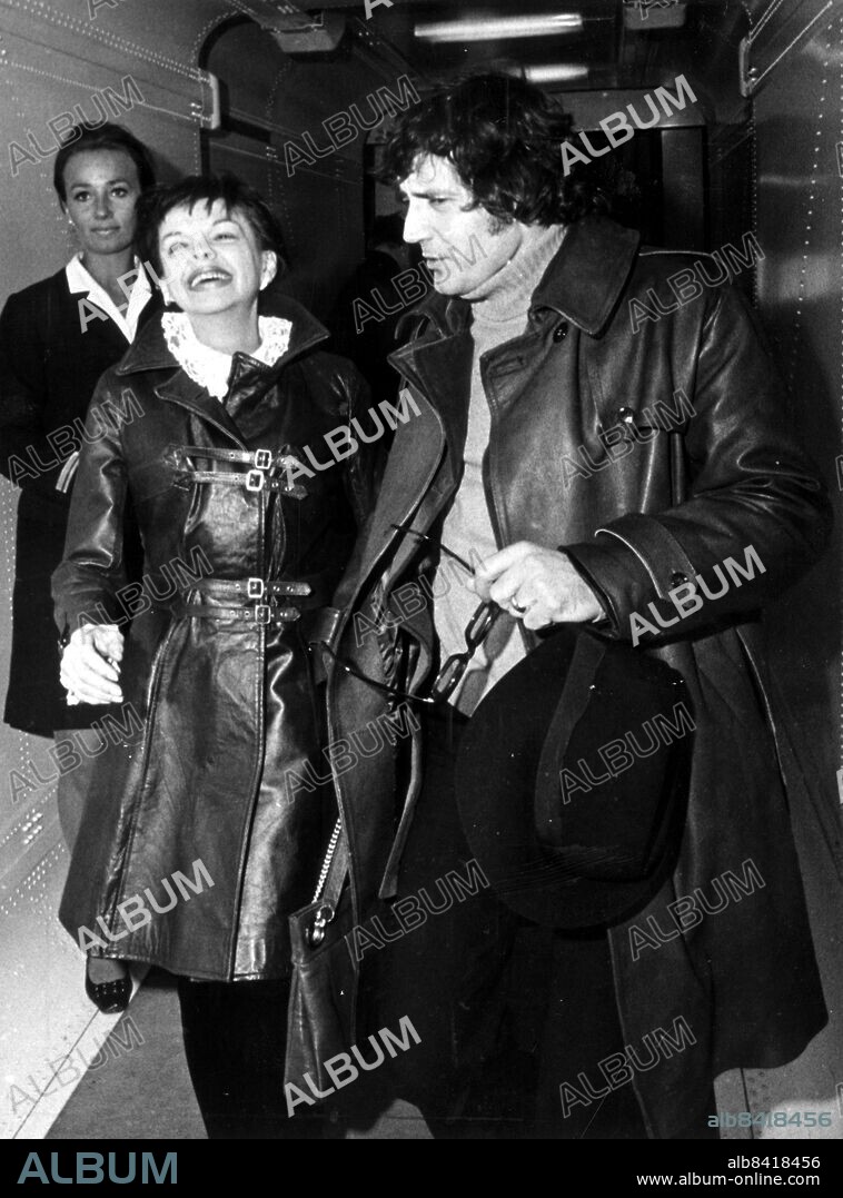 Judy Garland med dottern med maken Mickey Deans. Anländer till Kastrups flygplats i Köpenhamn Danmark. Garland Judy sång USA Sit 1969. Deans Mickey. Foto: Sydsvenskan / IBL Bildbyrå.