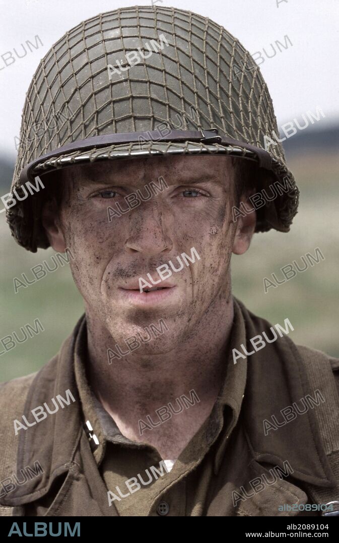 DAMIAN LEWIS in BAND OF BROTHERS - WIR WAREN WIE BRÜDER, 2001 (BAND OF BROTHERS), unter der Regie von DAVID FRANKEL, DAVID LELAND, MIKAEL SALOMON und TOM HANKS. Copyright DREAMWORKS.