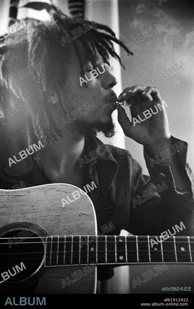 BOB MARLEY en MARLEY, 2012, dirigida por KEVIN MACDONALD. Copyright SHANGRI-LA ENTERTAINMENT.