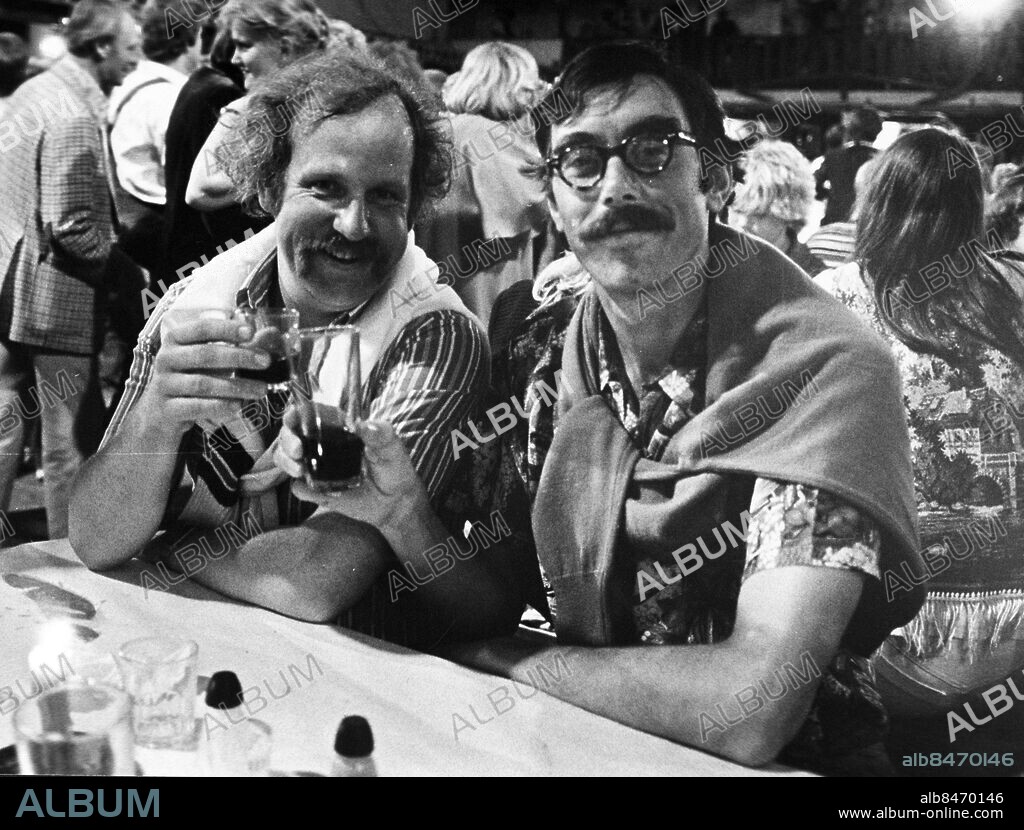 ARKIV- 80-02-07. Lasse Åberg och Jon Skolmen i "Sällskapsresan ". Foto: Olle Wester code 44. © PRESSENS BILD.