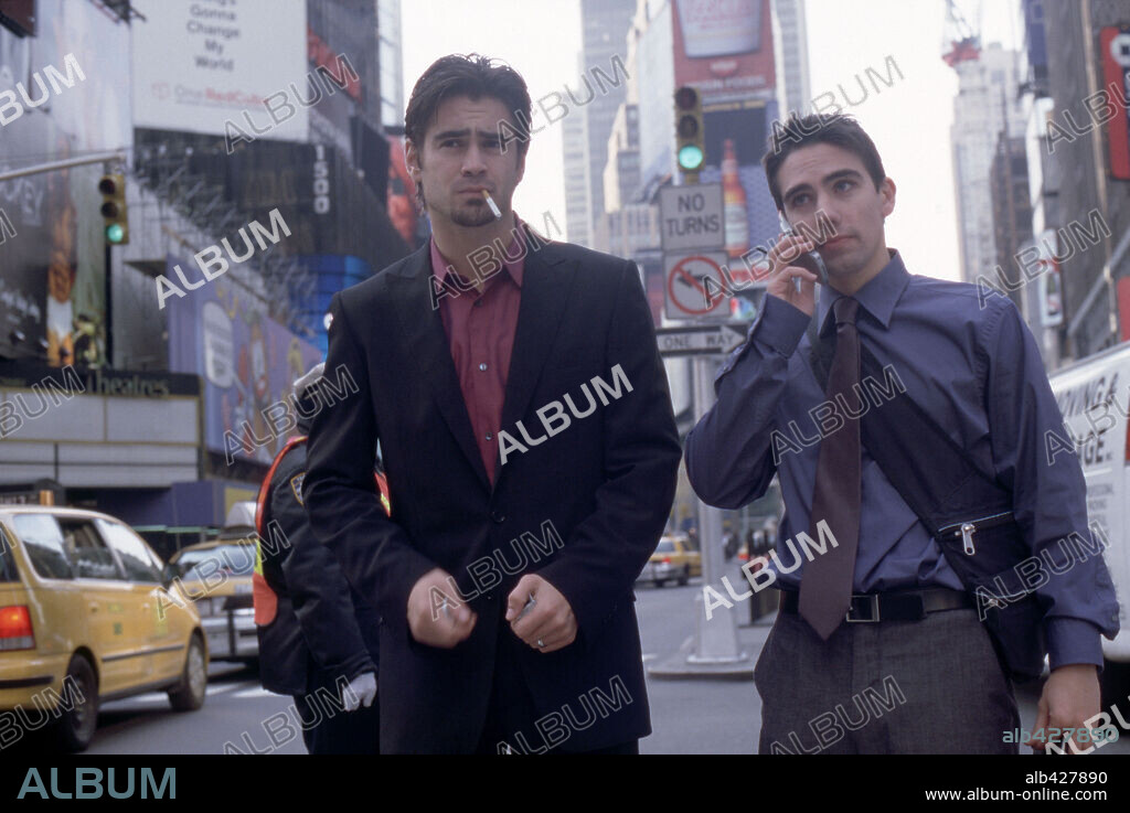 COLIN FARRELL and KEITH NOBBS in PHONE BOOTH, 2002, directed by JOEL SCHUMACHER. Copyright FOX 2000 PICTURES / BAILEY, K.C.