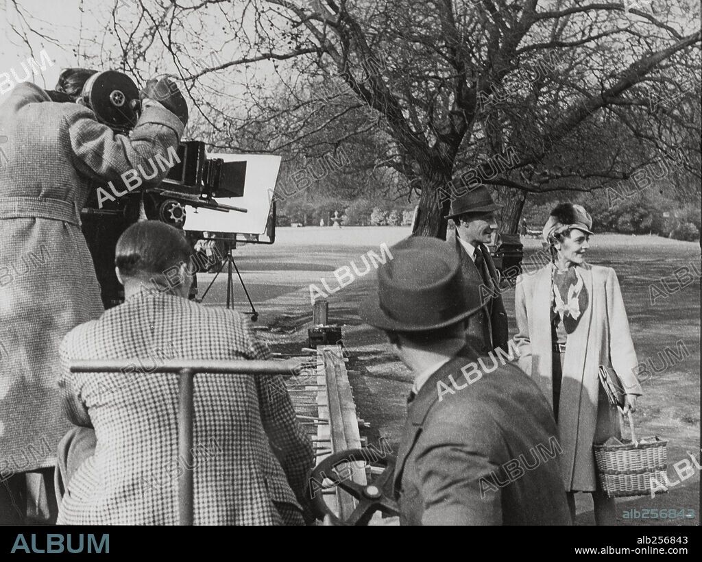 CELIA JOHNSON und TREVOR HOWARD in BRIEF ENCOUNTER, 1945, unter der Regie von DAVID LEAN. Copyright CINEGUILD.