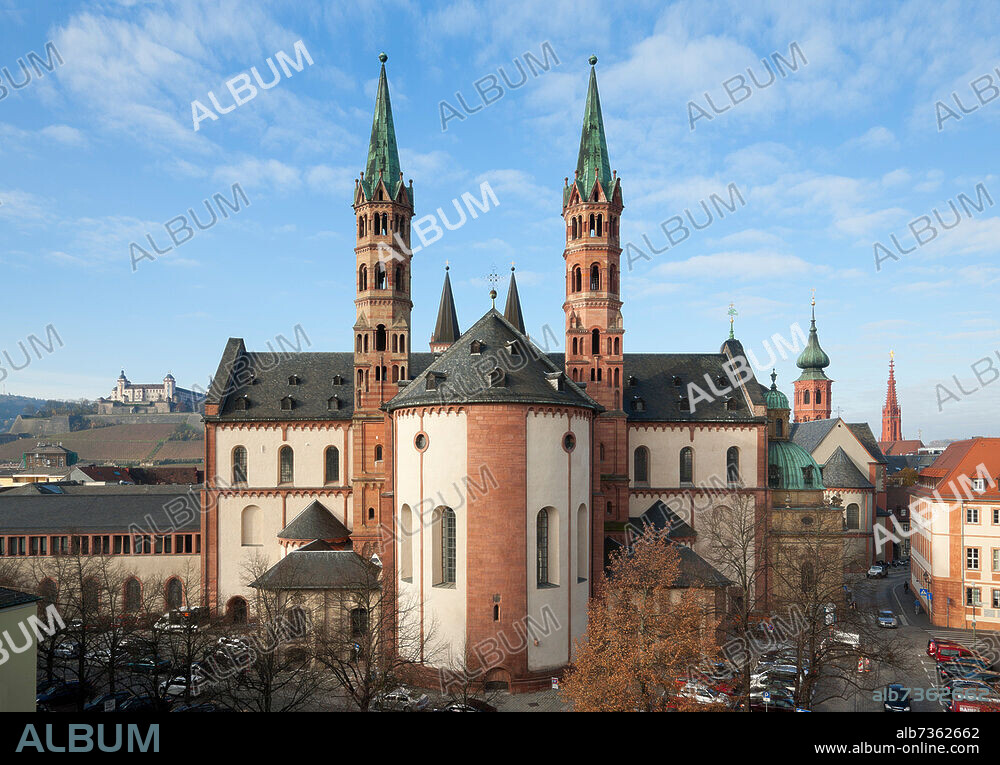 Der Würzburger Dom, Außenansicht von Osten.