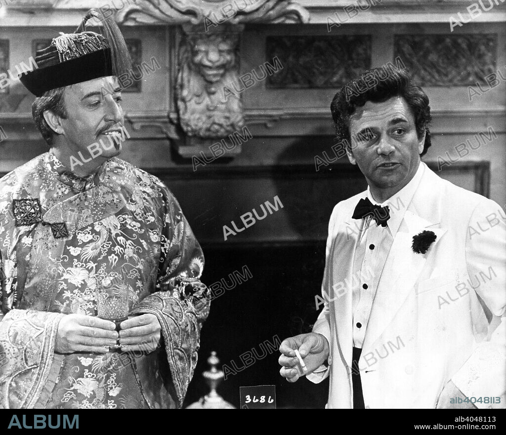 Peter Sellers (1925-80), British actor and comedian, with Peter Falk, American actor, in a scene from the motion picture 'Murder by Death', 1976.