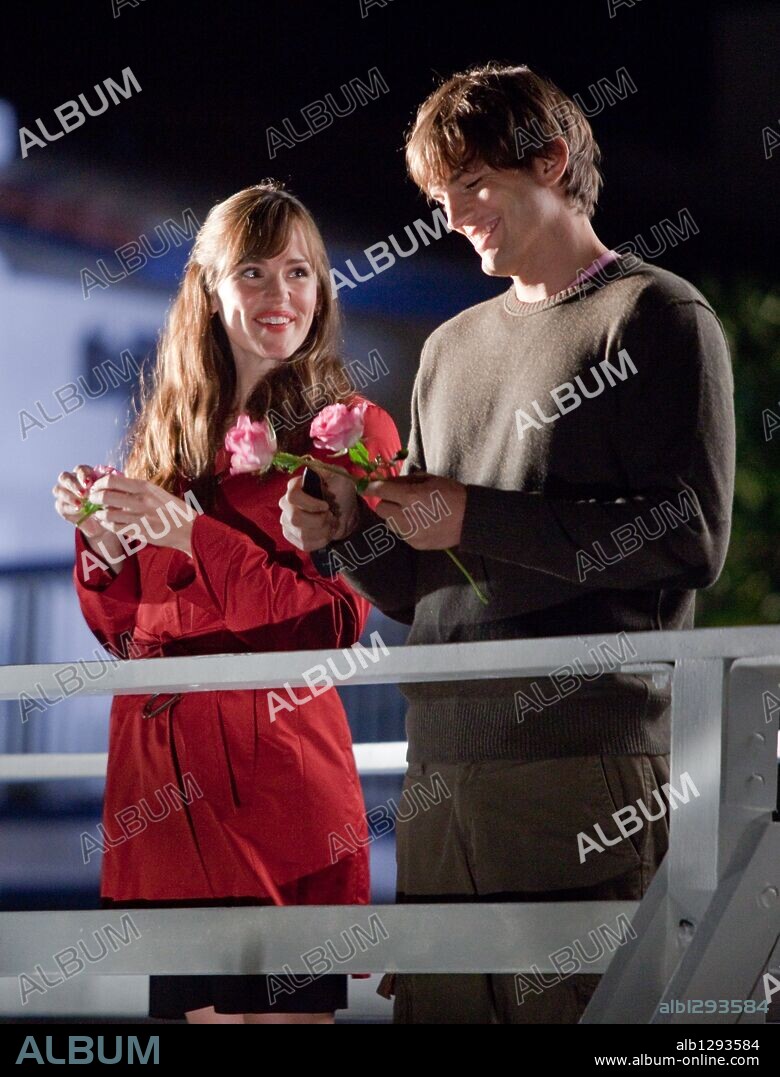ASHTON KUTCHER and JENNIFER GARNER in VALENTINE'S DAY, 2010, directed by GARRY MARSHALL. Copyright NEW LINE CINEMA / BATZDORFF, RON.