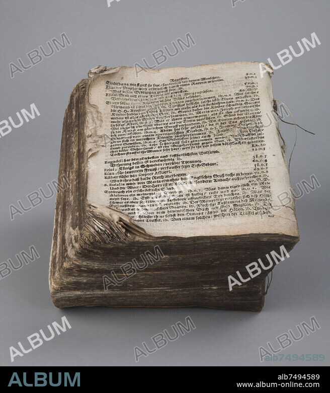 Ribadeneira, Pedro de; spanischer Jesuit, Ordenspolitiker und Historiker; Toledo 1527 - Madrid 22. 12. 1611. Werke: Die Triumphierende Tugend, Das ist: Die außerleßneste Leben der Heiligen Gottes : aus den bewährtesten Geschichtsschreibern zusammengetragen / von Petrus Ribadeneira. Übersetzt von Johannes Hornig, Augsburg und Dillingen (Johann Carpard Bencards Witwe und Erben) 1734. - Letzte Seite: Register. - Typendruck. Aus dem Besitz des 1803 säkularisierten Klarissenklosters Wittichen. Wittichen (Kaltbrunn, Gemeinde Schenkenzell, Baden-Württemberg), Kloster Wittichen, Klostermuseum.