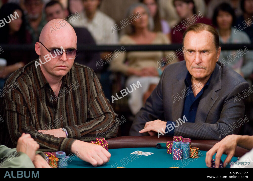 JOHN HENNIGAN and ROBERT DUVALL in LUCKY YOU, 2007, directed by CURTIS HANSON. Copyright WARNER BROS. / WALLACE, MERIE W.