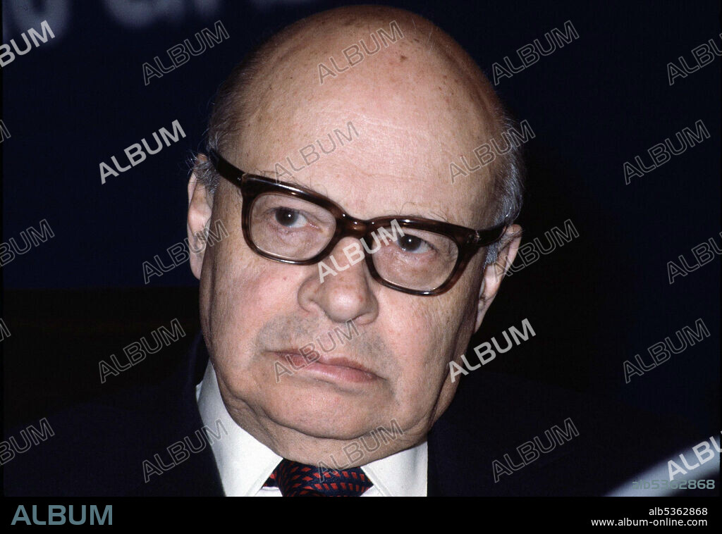 LLERAS RESTREPO , CARLOS. POLITICO COLOMBIANO . 1908-1994. PRESIDENTE COLOMBIA 1966-1970. FOTOGRAFIA DEL AÑO 1983.