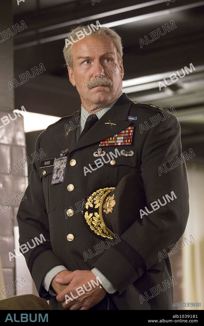WILLIAM HURT dans THE INCREDIBLE HULK, 2008, réalisé par LOUIS LETERRIER. Copyright MARVEL ENTERPRISES/MARVEL STUDIOS/VALHALLA MOTION PICTURES / GIBSON, MICHAEL.