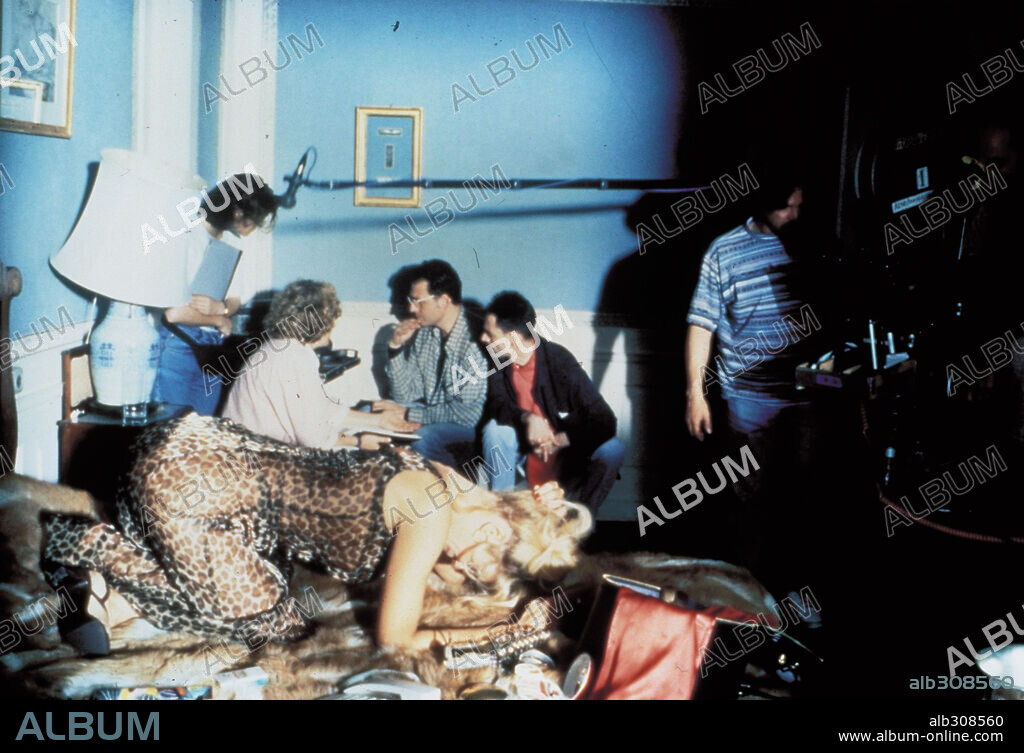 BIBI ANDERSEN y DAVID MENKES en ATOMICA, 1998, dirigida por ALFONSO ALBACETE y DAVID MENKES. Copyright FERNANDO COLOMO P.C. / ISASI, TERESA.