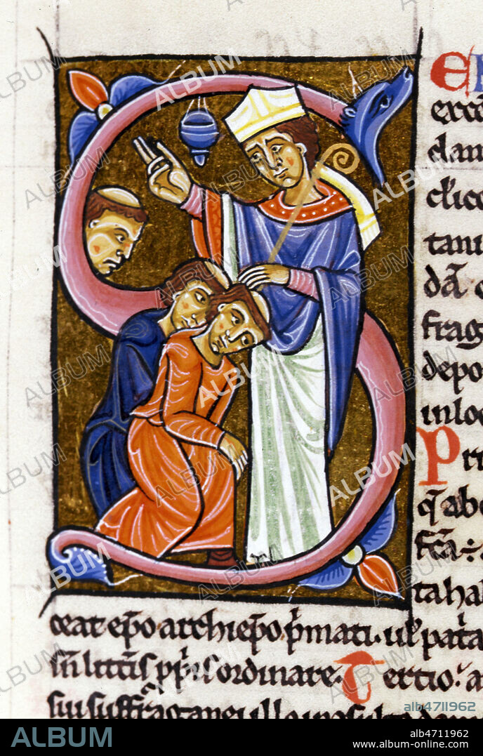 Decret de GRATIEN : Causa IX : un archeveque excommunie continue a ordonner - GRATIEN(fin du XIeme siecle- 1160) canoniste et moine camaldule italien, son oeuvre principale, le fameux Decret, pose les fondement du droit canonique, manuscrit medieval fin du XIIeme siecle, 12e s. scriptorium cistercien du nord de la France, conserve a la Bibliotheque de Troyes, Ms103 f°113. Credit Collection JEAN VIGNE/KHARBINE TAPABOR.