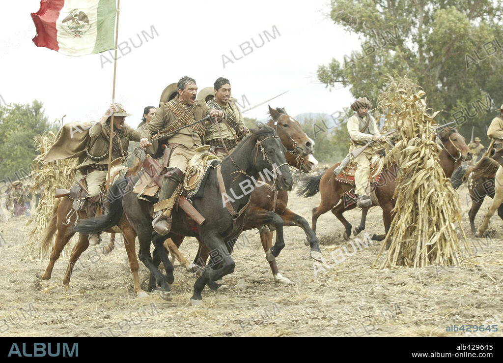 ANTONIO BANDERAS in AND STARRING PANCHO VILLA AS HIMSELF, 2003, unter der Regie von BRUCE BERESFORD. Copyright CITY ENTERTAINMENT.
